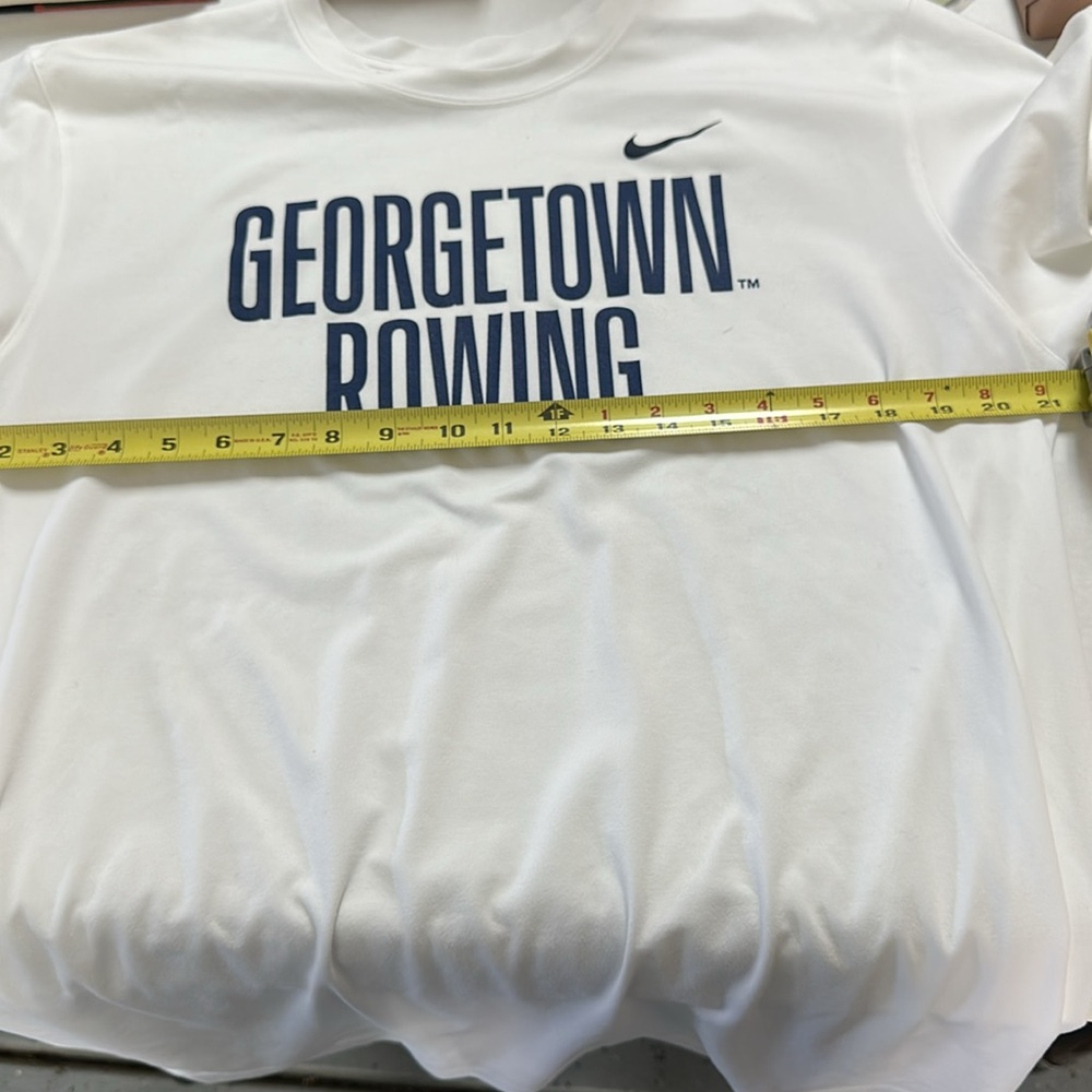 Nike Georgetown Rowing White T-Shirt
Length: approximately 29-30 inches - Picture 2 of 2